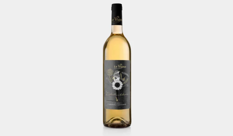 white wine label design with illustration by kati lacey freelance packaging designer